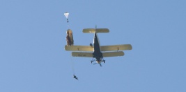 SKOKI SPADOCHRONOWE - CZECHY, PLZEN - kwiecień 2011