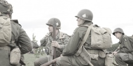 NA OBCEJ ZIEMI 1944 - WARSZAWA 2009