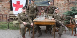PIKNIK MILITARNY NA FORCIE CZERNIAKOWSKIM - WARSZAWA - czerwiec 2008