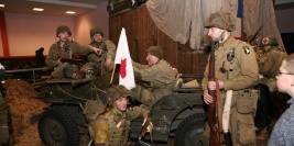 VIII WYSTAWA POJAZDÓW MILITARNYCH - ŁÓDŹ 2007